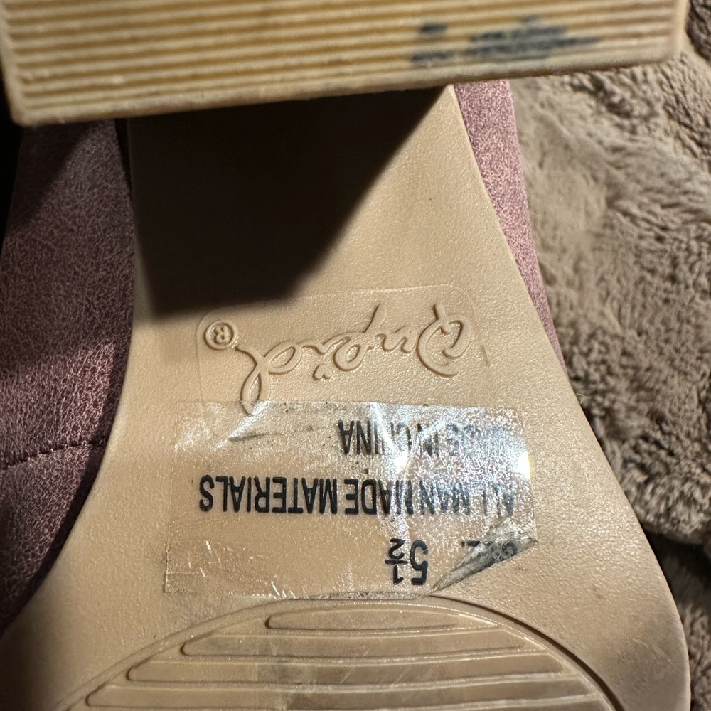 Qupid Mauve Scalloped Ankle Boots - Picture 6 of 8
